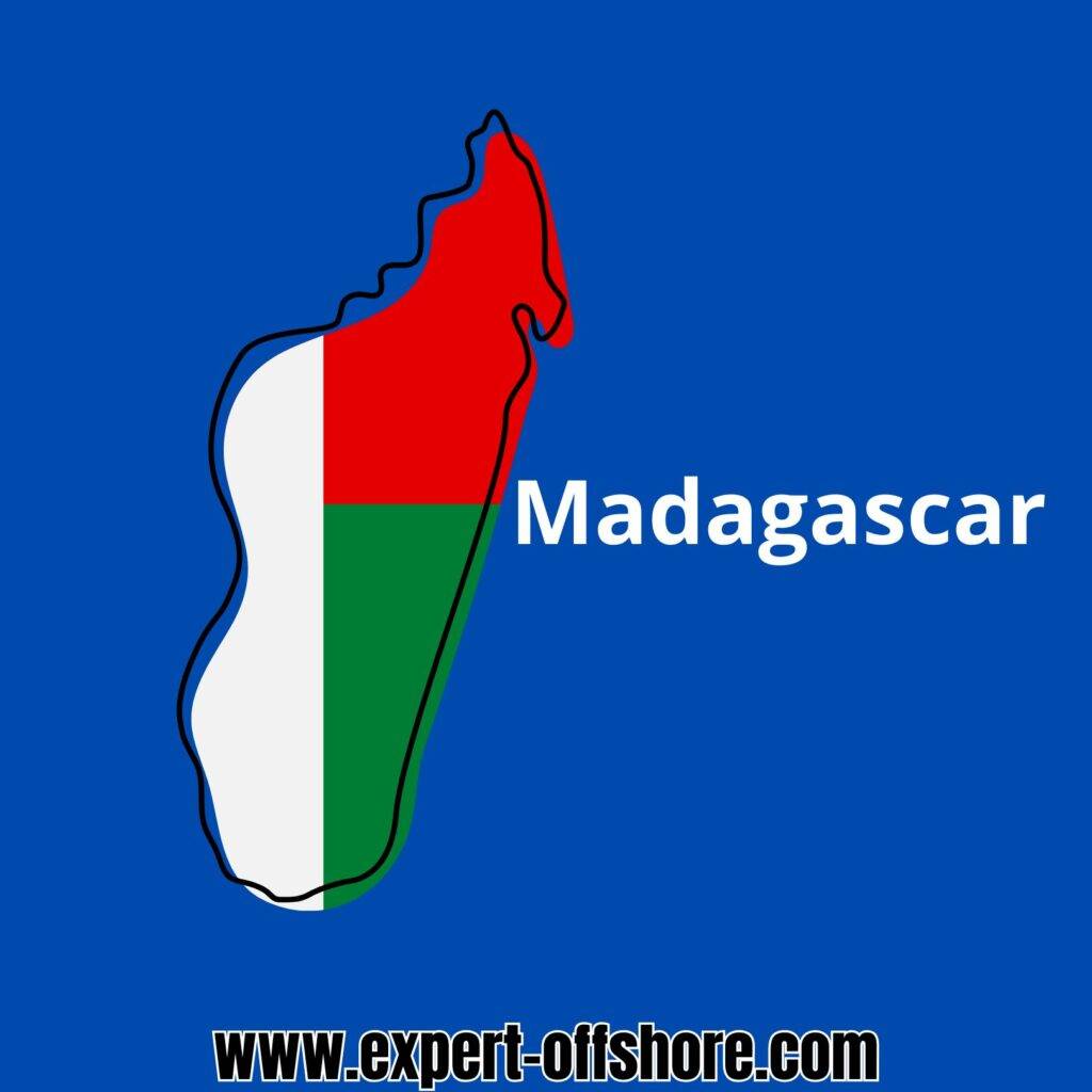 Un environnement offshore attractif : Madagascar offre un coût de la main-d'œuvre inférieur à celui des pays occidentaux. Et cela, tout en garantissant un travail de qualité.
Une population jeune et qualifiée : Les comptables malgaches sont bien formés et maîtrisent les outils numériques modernes.
Une infrastructure numérique en pleine expansion : Le développement des technologies de communication facilite le travail à distance. En raison de cela la collaboration s'améliorera ainsi que votre profit en temps réel.